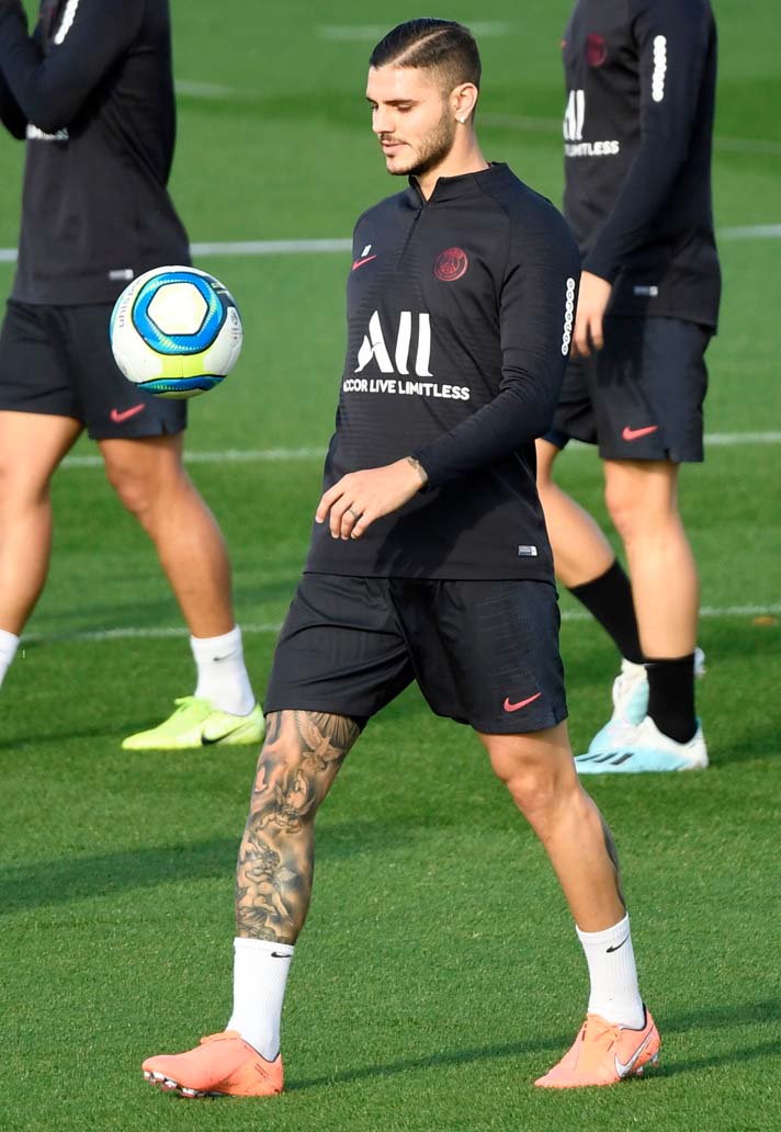 Mauro Icardi Trains In Unreleased Nike PhantomVNM Colourway - SoccerBible