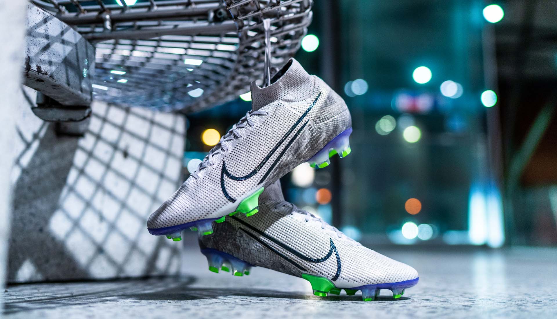 nike planet football