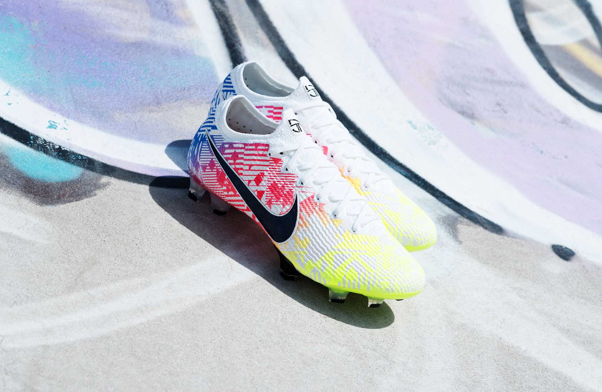 Launch Neymar Mercurial Vapor 'Jogo Prismático' -