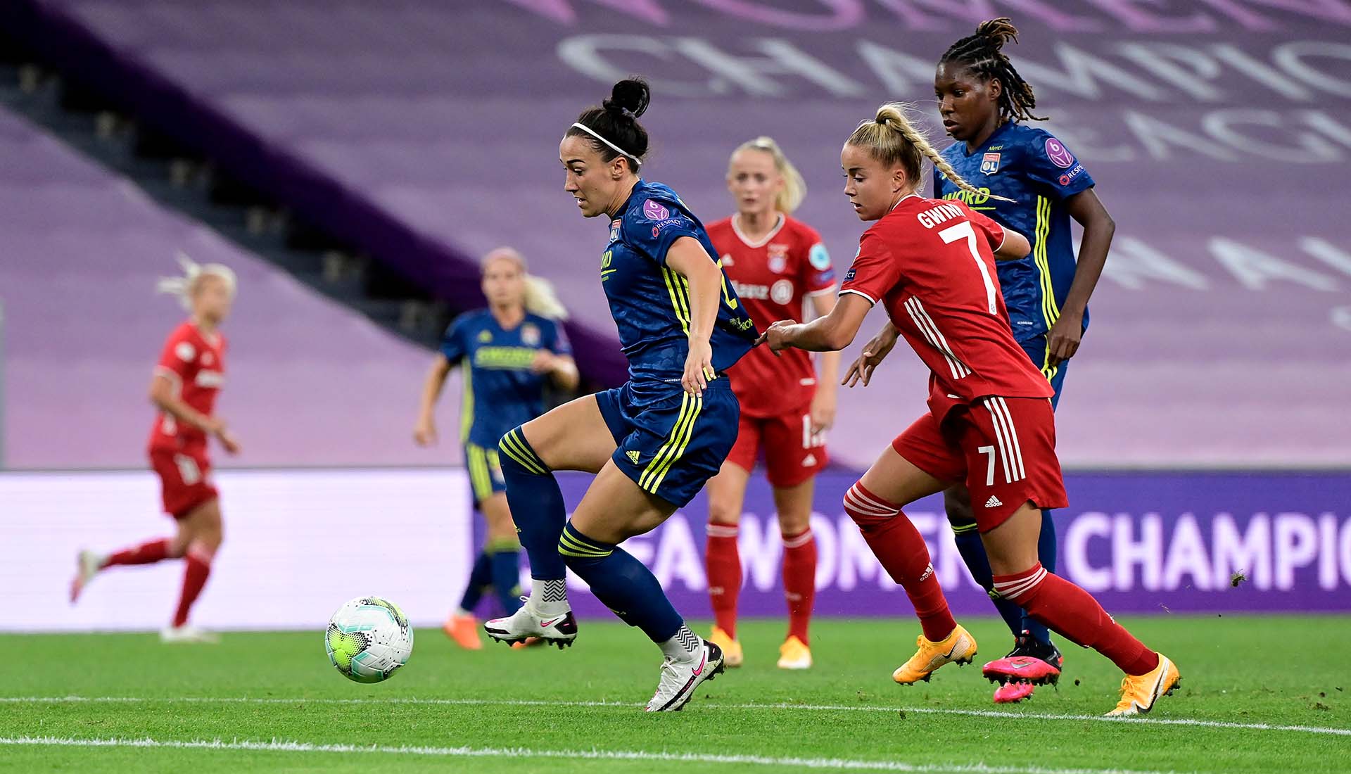 Lucy Bronze Trains In Next Gen Nike Tiempo - SoccerBible