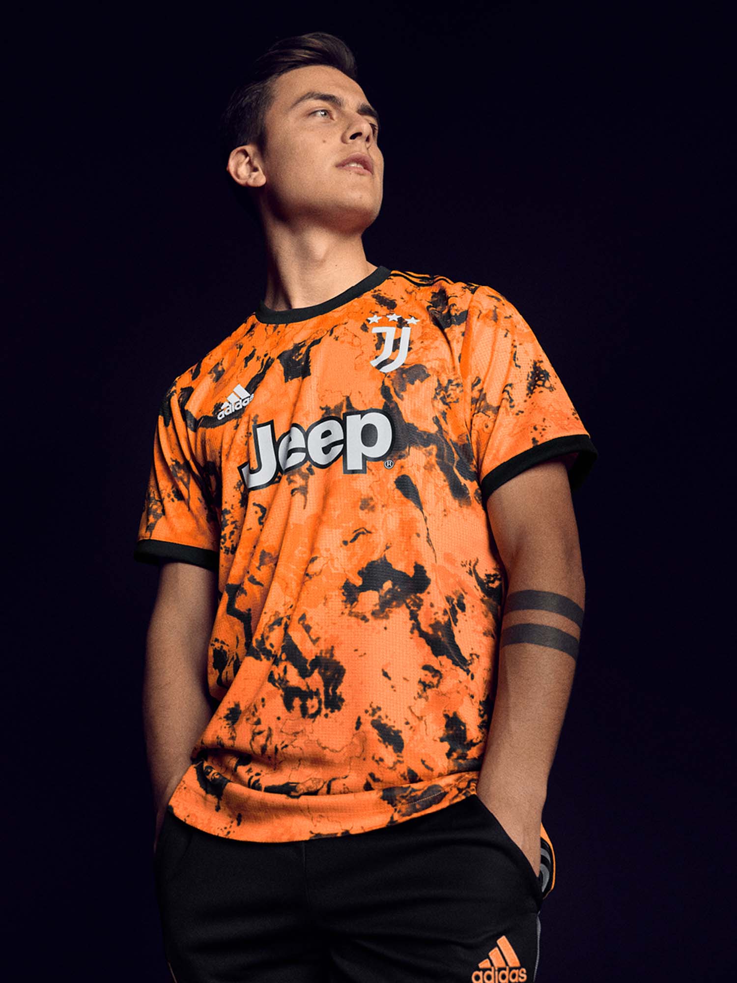 juve orange kit