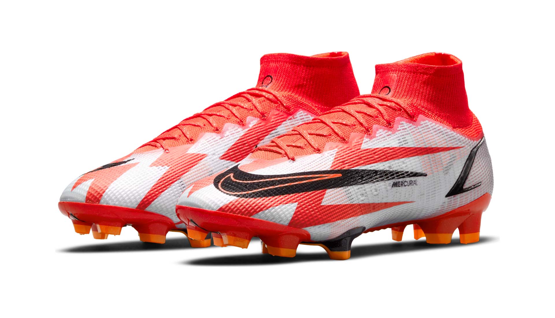 Closer Look As Ronaldo Debuts Mercurial Superfly Cr7 Spark Positivity Soccerbible