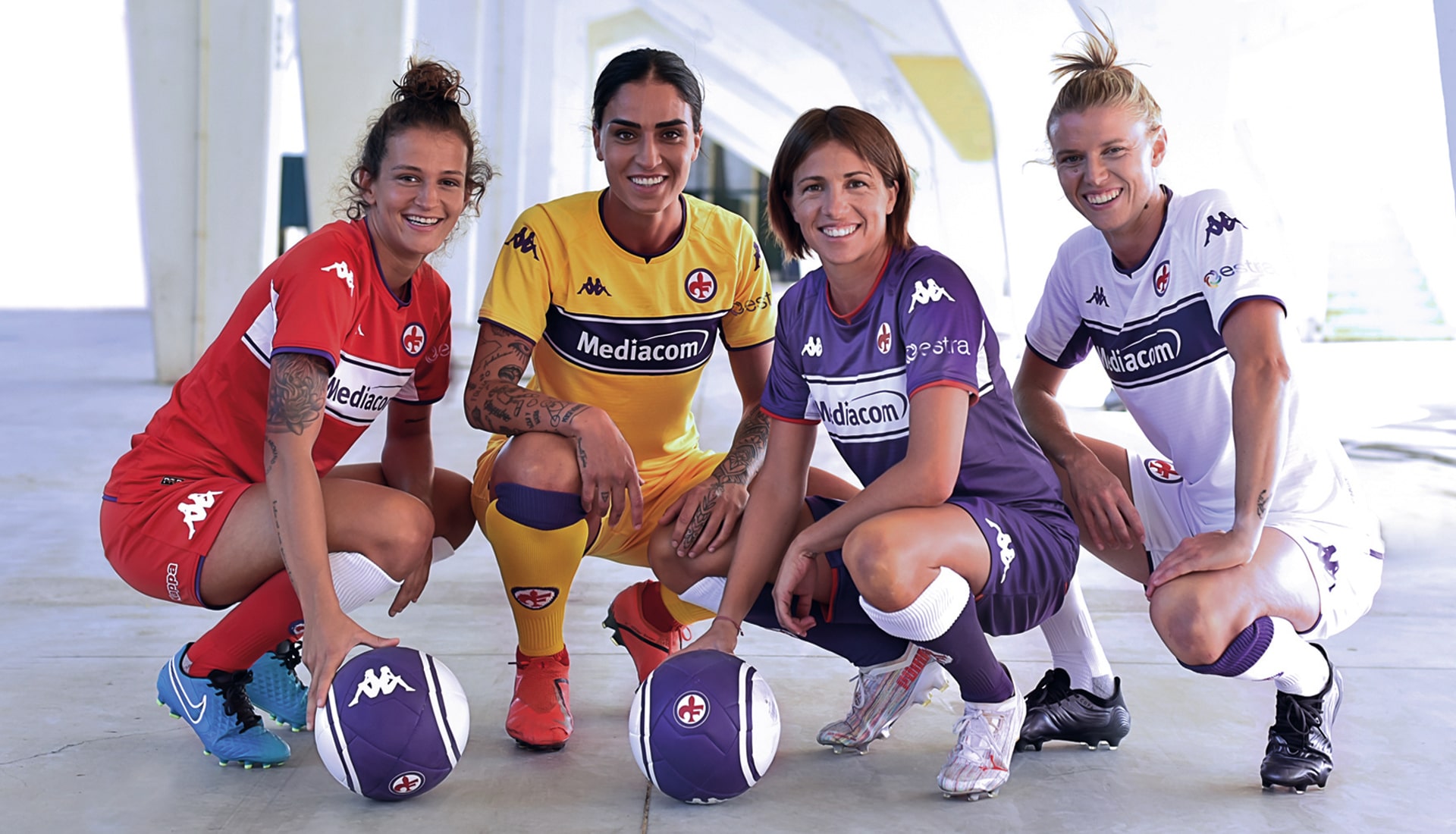 佛罗伦萨发布21/22赛季主客场以及第三、四球衣