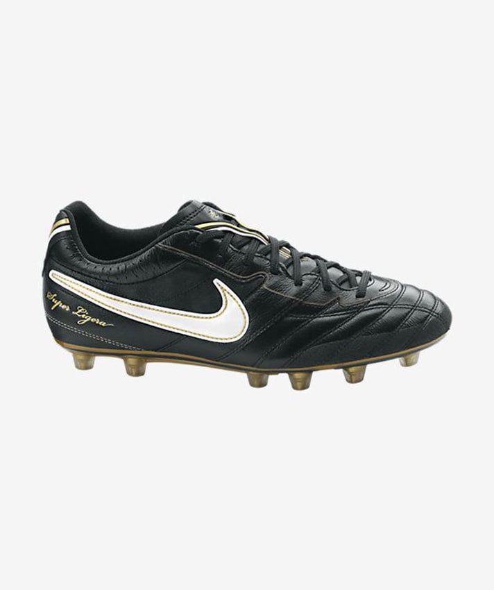 excitación puerta escucho música The Ongoing Evolution Of The Nike Tiempo - SoccerBible