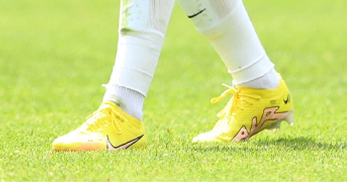 チアゴサンタナ着用 Nike Air Zoom Mercurial huitema-fb-min.jpg