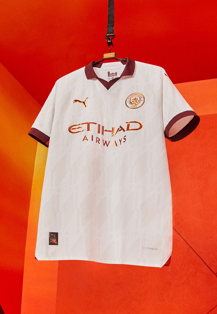 man city away shirt