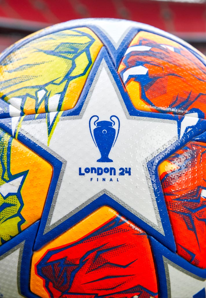 Adidas y la UEFA presentan el balón de los play-off de la Liga de Campeones  2023/24