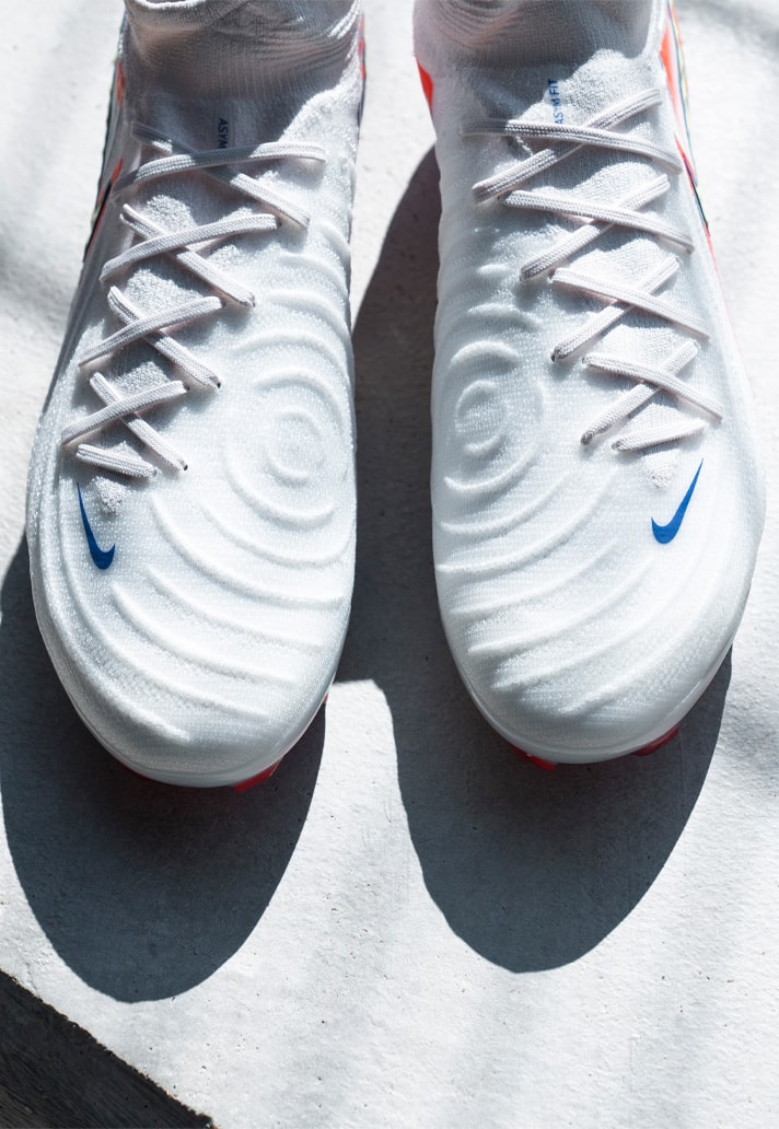 Nike Drop The Phantom 'Barna' - SoccerBible