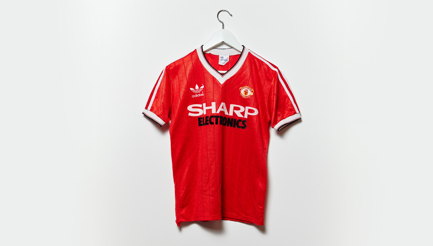 adidas manchester united retro shirt