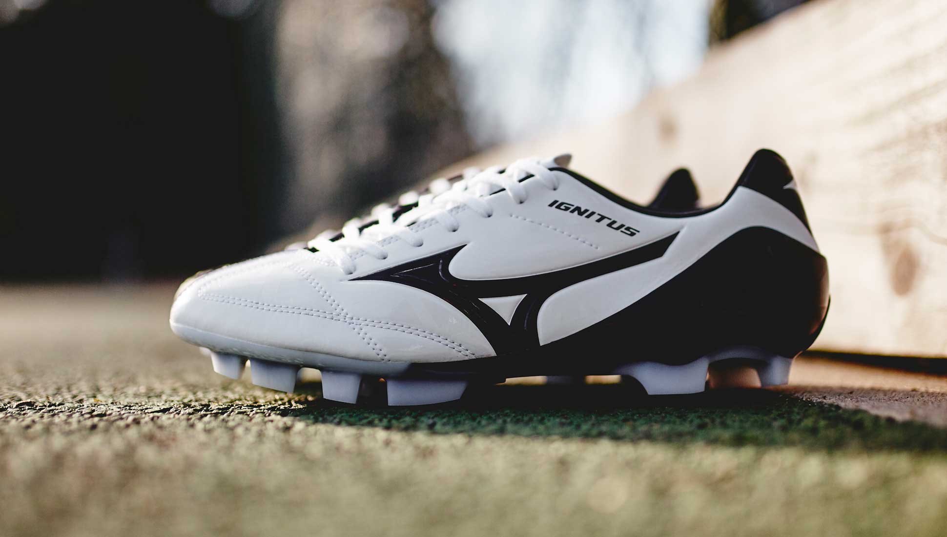 Mizuno Wave Ignitus 4 Review - SoccerBible