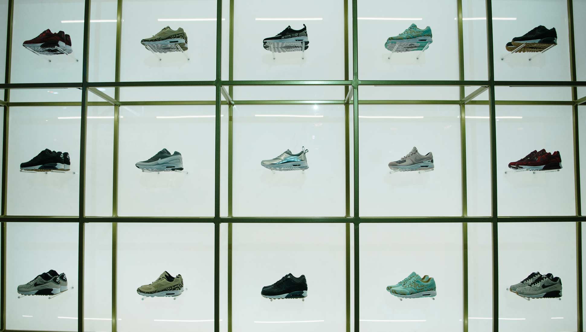 Inside Nike Air Max Con New York - SoccerBible