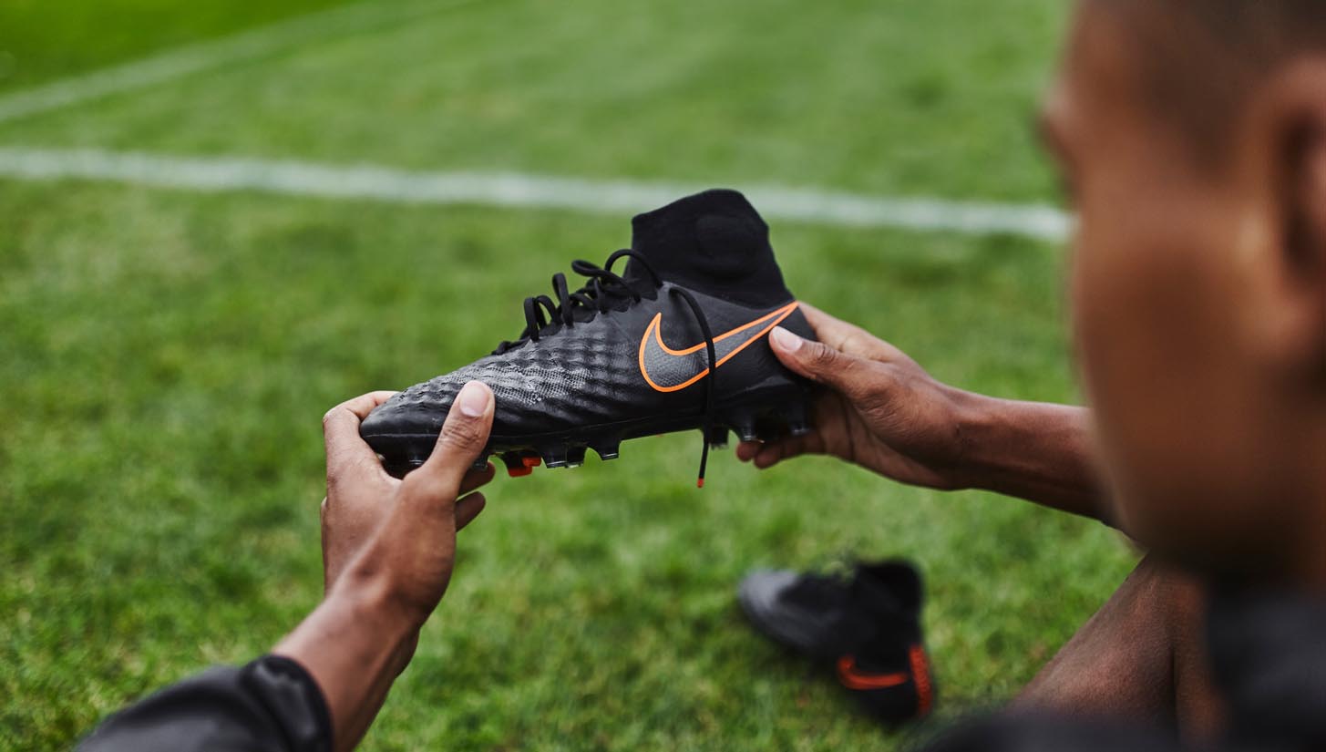 Nike Obra II Football Boots Review - SoccerBible