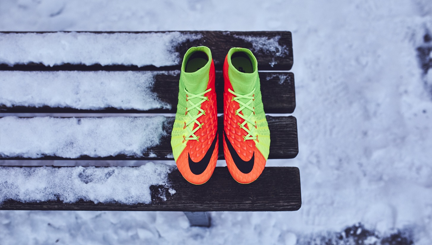 nike hypervenom green and red