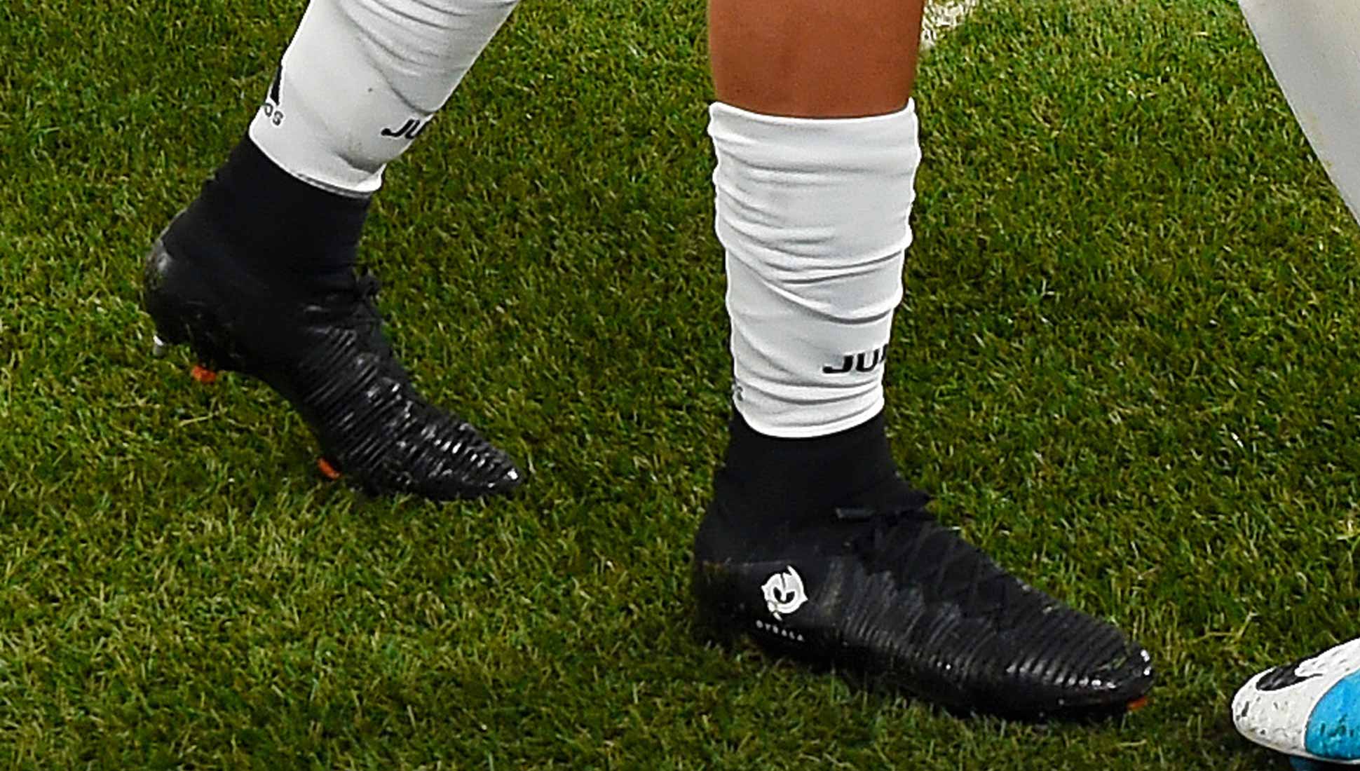 dybala football shoes