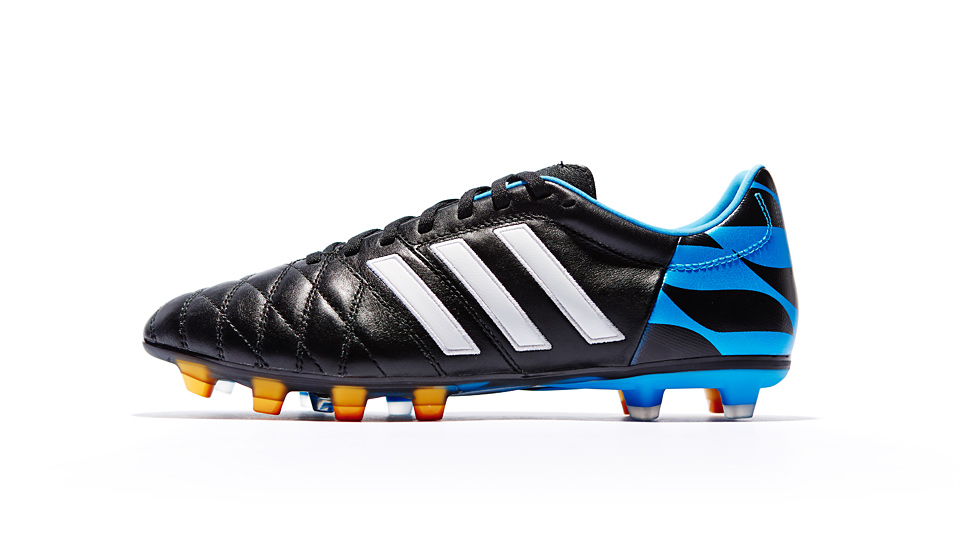 adidas 11pro black