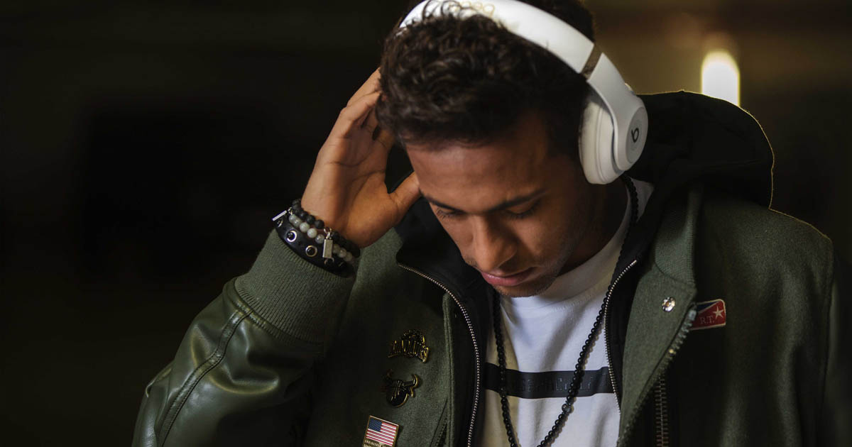 neymar beats headphones