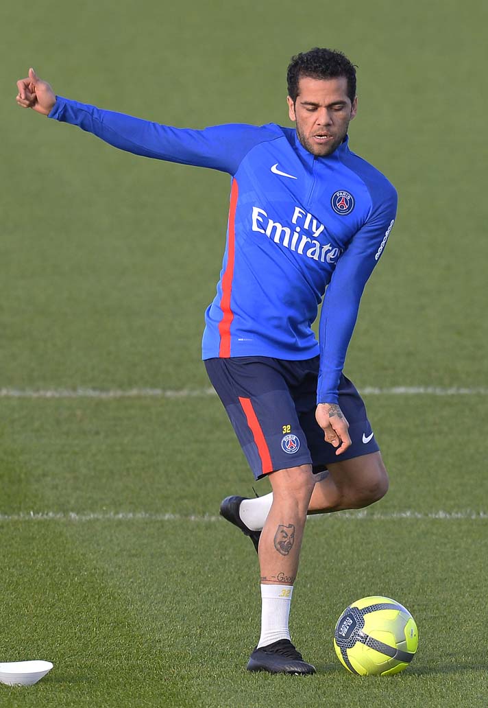 Closer Look At The Full Nike PSG 21/22 Away Training & Lifestyle Collection  - SoccerBible