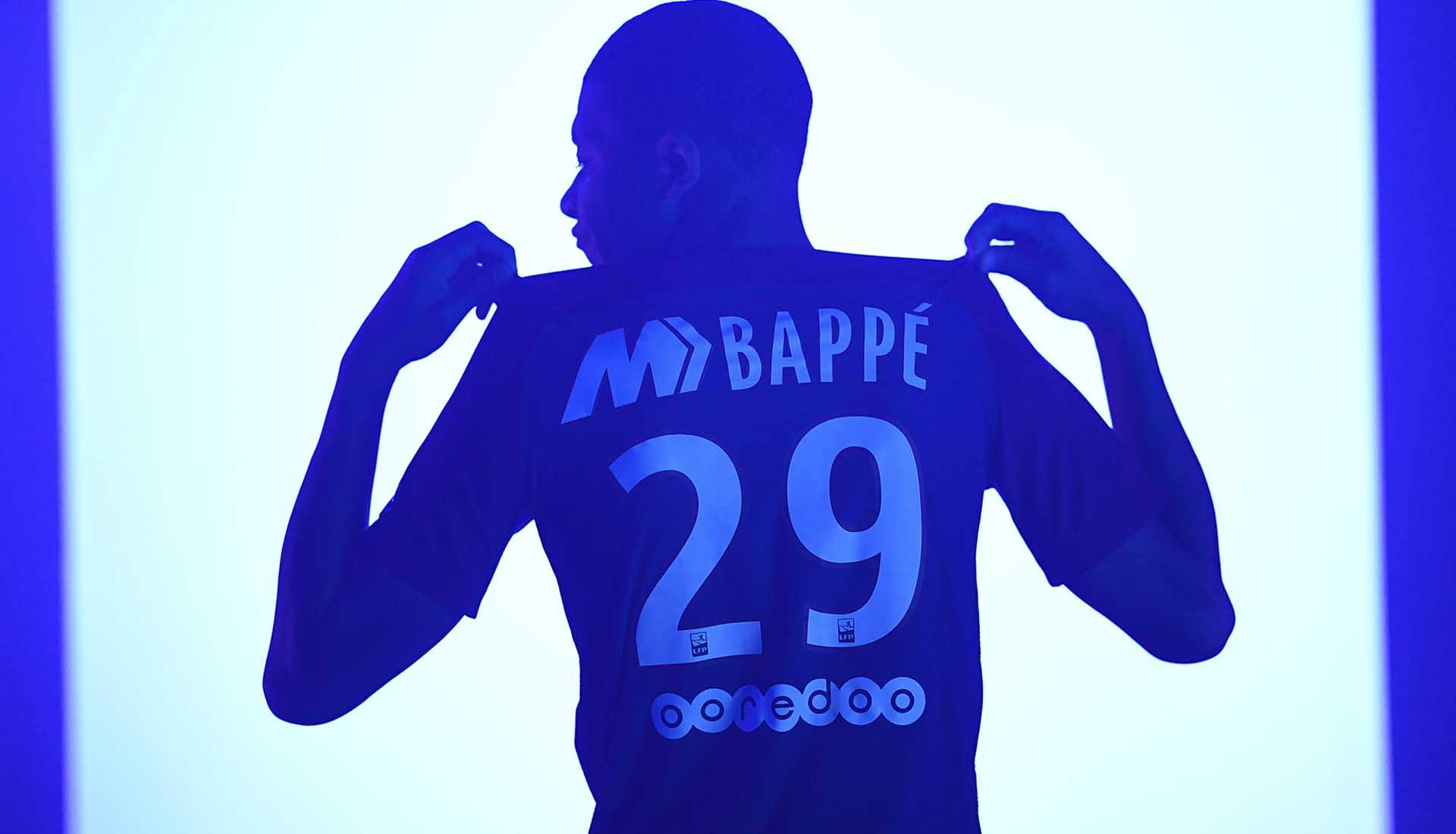 Найк мбаппе. Мбаппе Nike. Nike Kylian Mbappe. Мбаппе аватарка. Логотип Мбаппе.