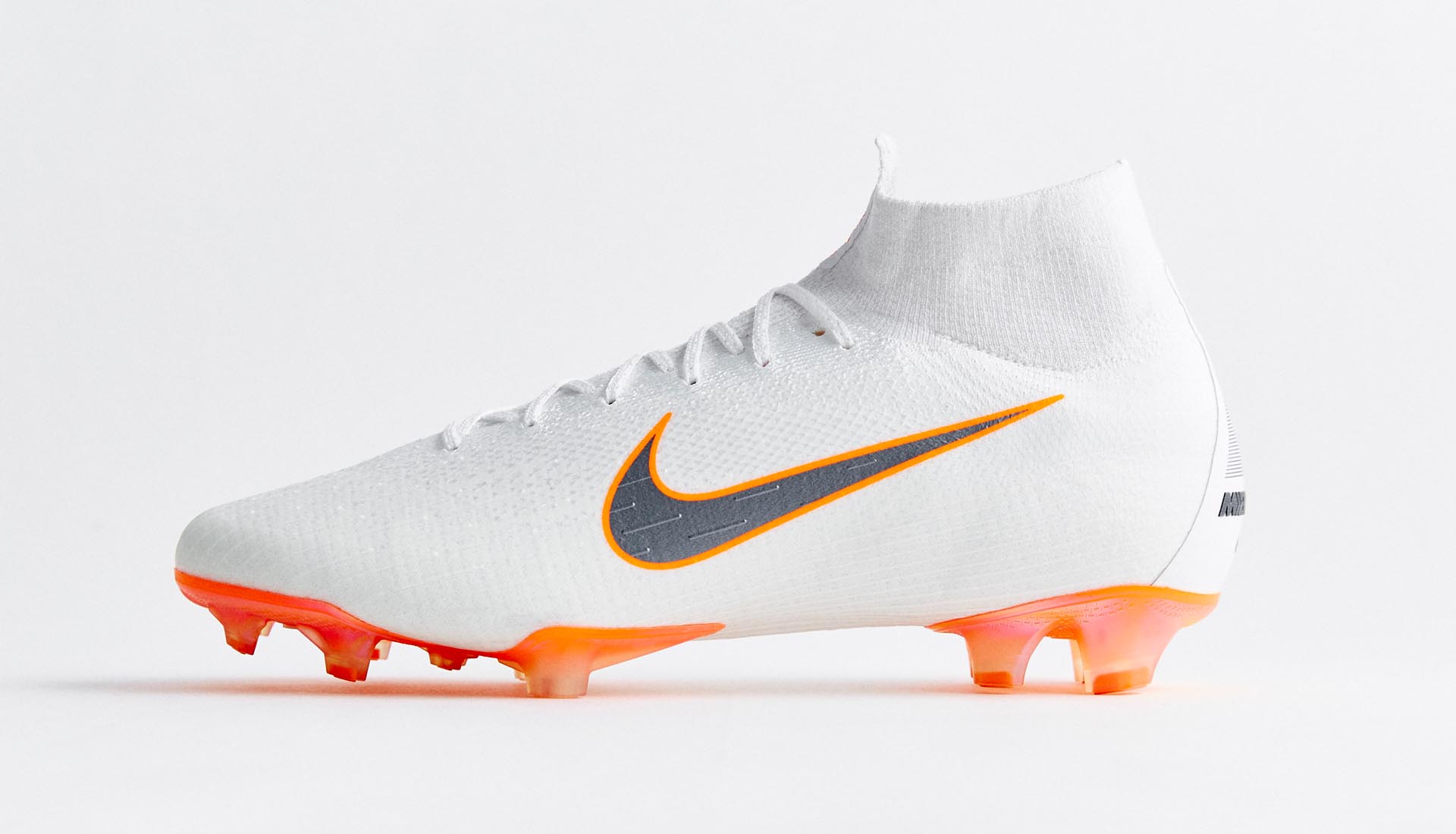 nike soccer boots 2018 price