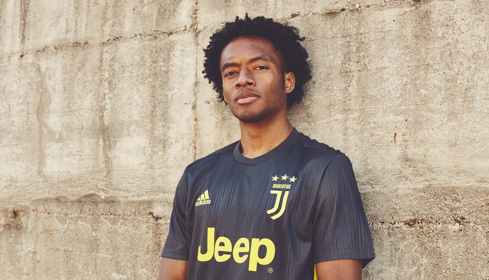 Juventus officially unveils its 2018-19 third kit - Black & White & Read  All Over