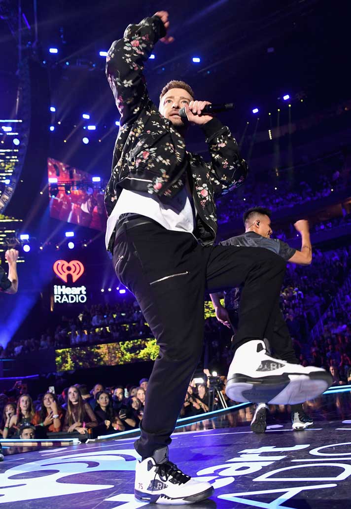 Justin Timberlake Wears PSG Air Jordan V “Friends \u0026 Family” at Las Vegas  Gig - SoccerBible