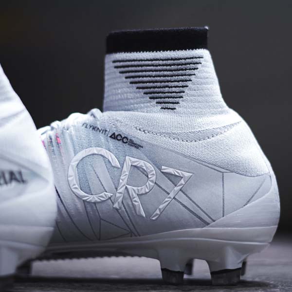 black cr7 boots