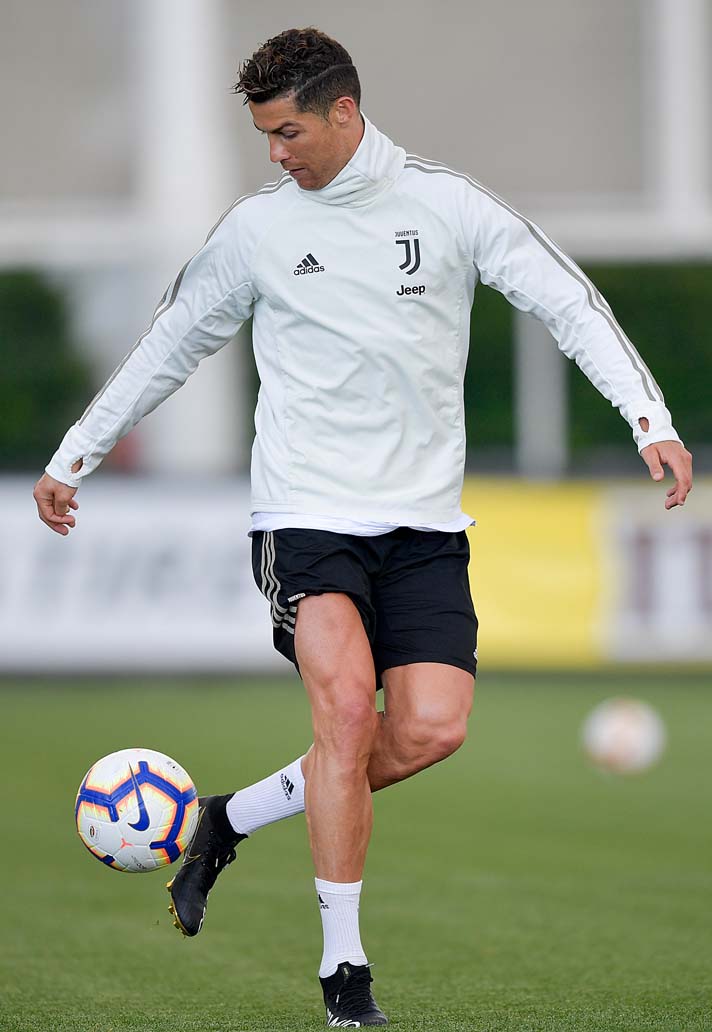  CR7 Trains In Special Edition Nike Mercurial Superfly 