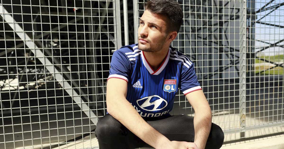 【個人輸入品】adidas Lions ウォームアップスーツ ネイビー/レッド 個人輸入品】adidas Lions ウォームアップスーツ ネイビー/レッド