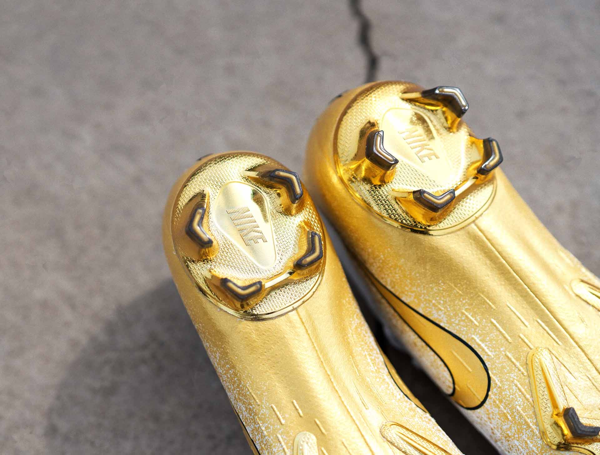 imagina Millas Conversacional Nike Launch The Limited Edition 'Euphoria Gold' Pack - SoccerBible