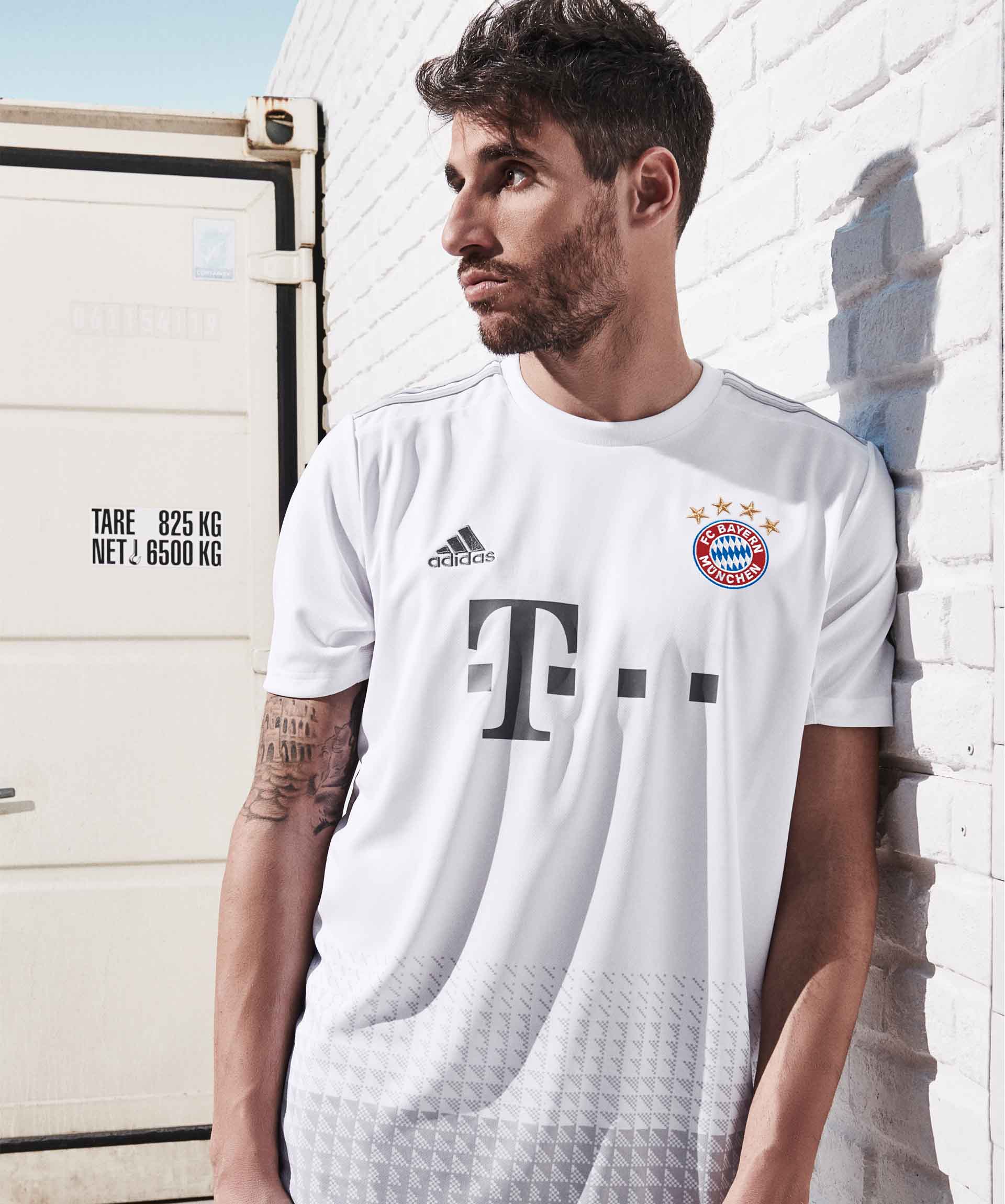 excitación Cereza escalera mecánica adidas Launch Bayern Munich 2019/20 Away Shirt - SoccerBible