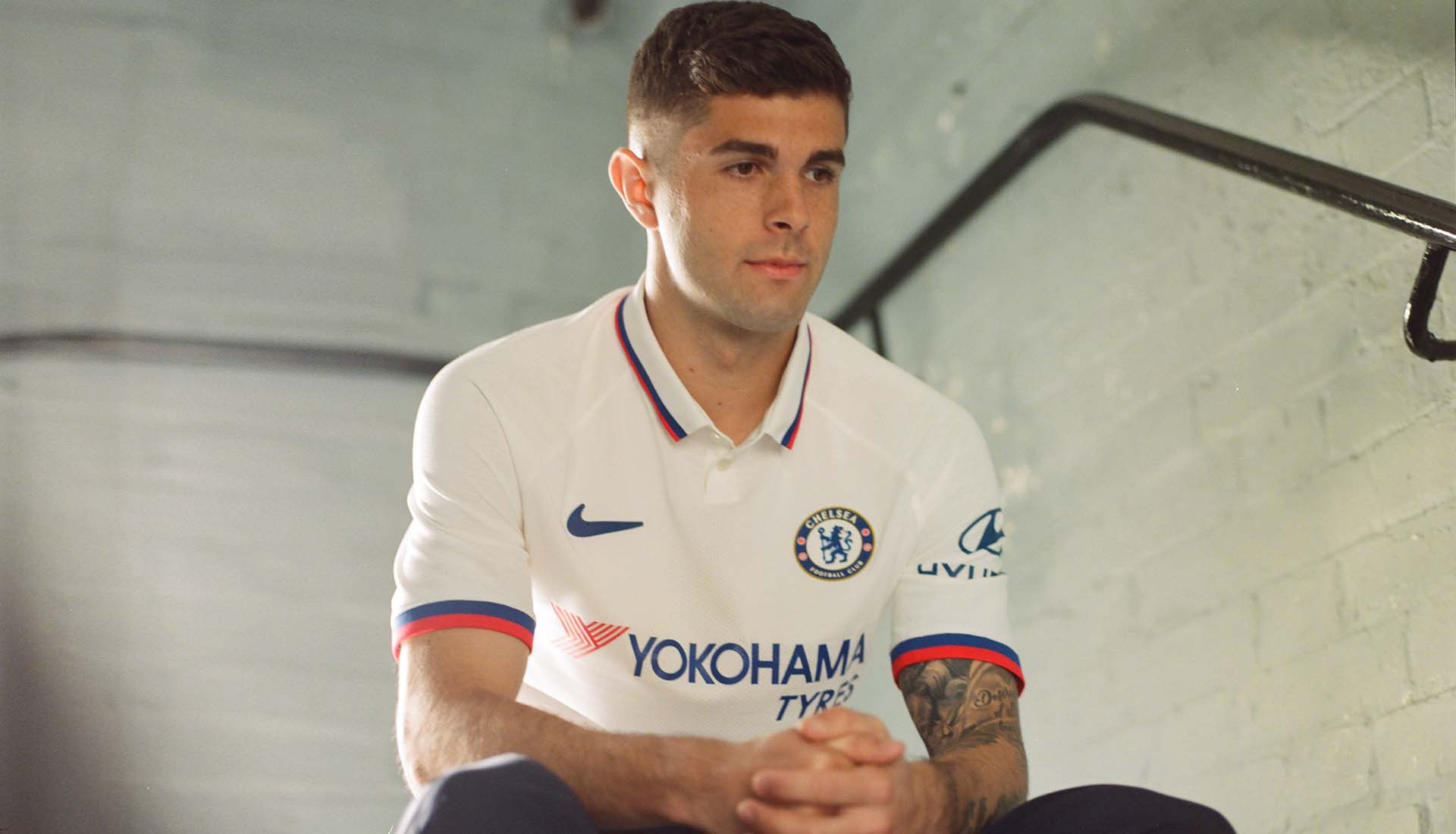 pulisic white chelsea jersey
