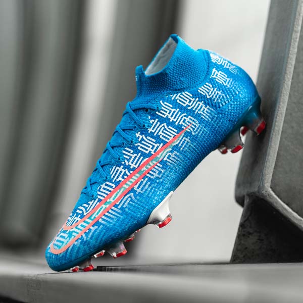 Black Lux Mercurial Superfly. Nike.com