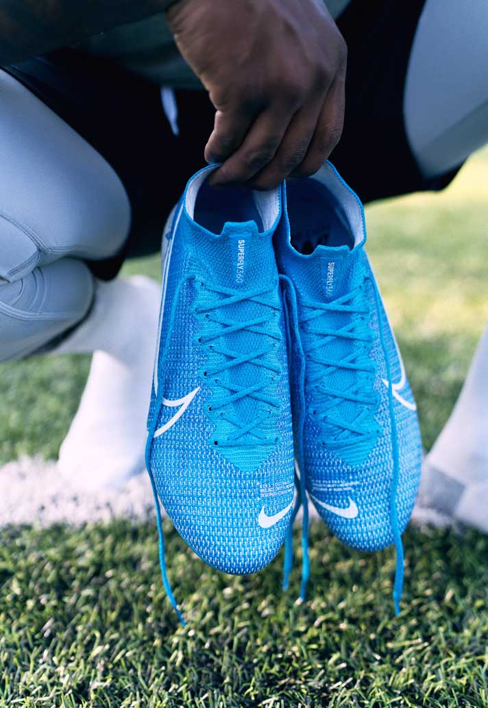 Kylian Mbappé Lets Loose Mercurial Vapor XI. Nike.com DE