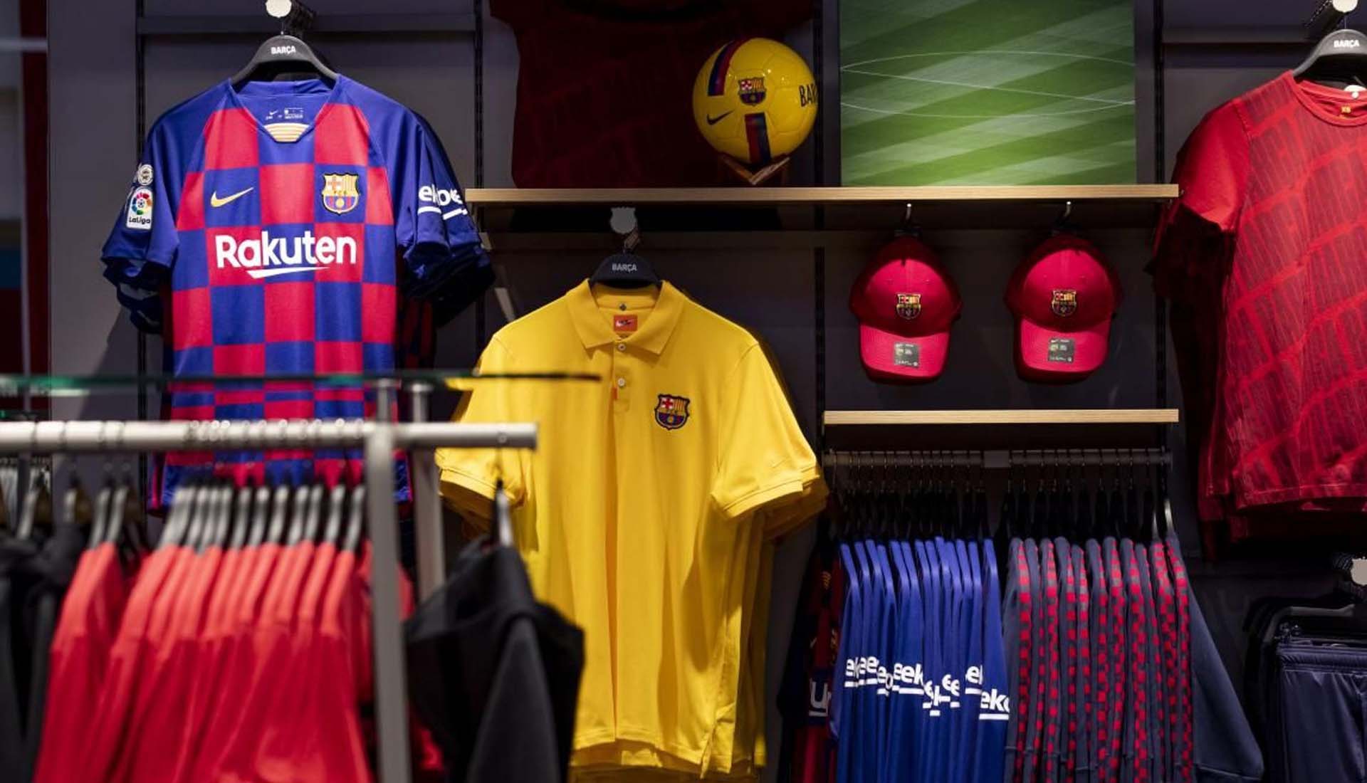 Barcelona Open New Club On La - SoccerBible